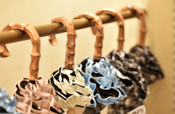 芦屋ロサブラン×白石麻衣 3段折りたたみ 50cm(傘袋付)シングルフリル 100％遮光日傘「芦屋ロサブラン」が新作をローンチ、白石麻衣を