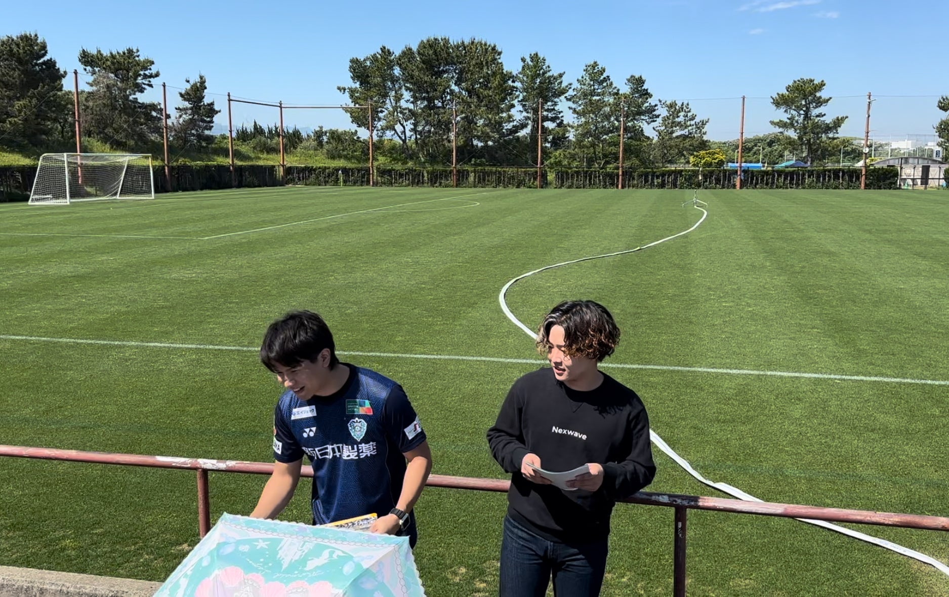アビスパ福岡　ウィンドブレーカー　練習着 アビスパ福岡 ウィンドブレーカー 練習着 - メルカリ