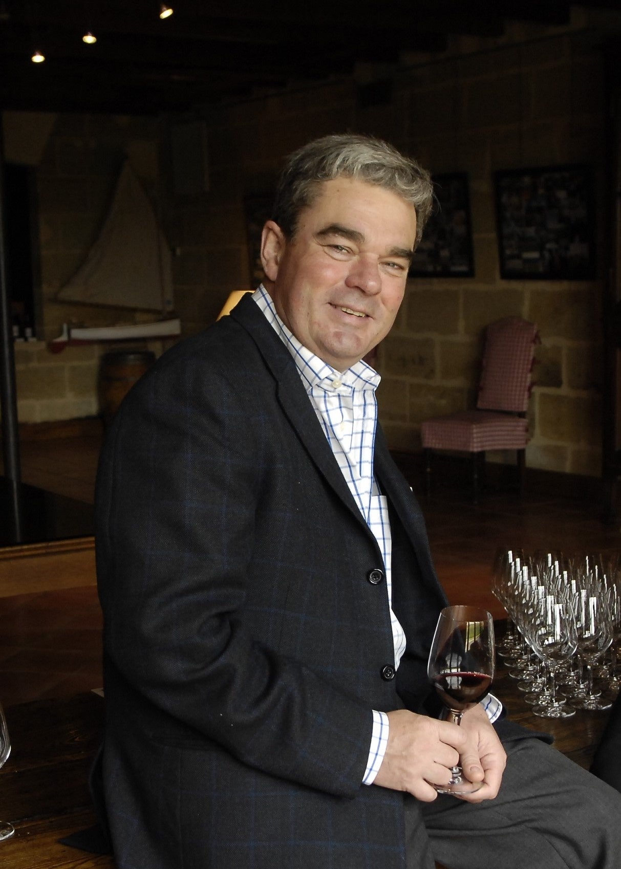 登壇者 オリヴィエ・ベルナール氏（写真左）