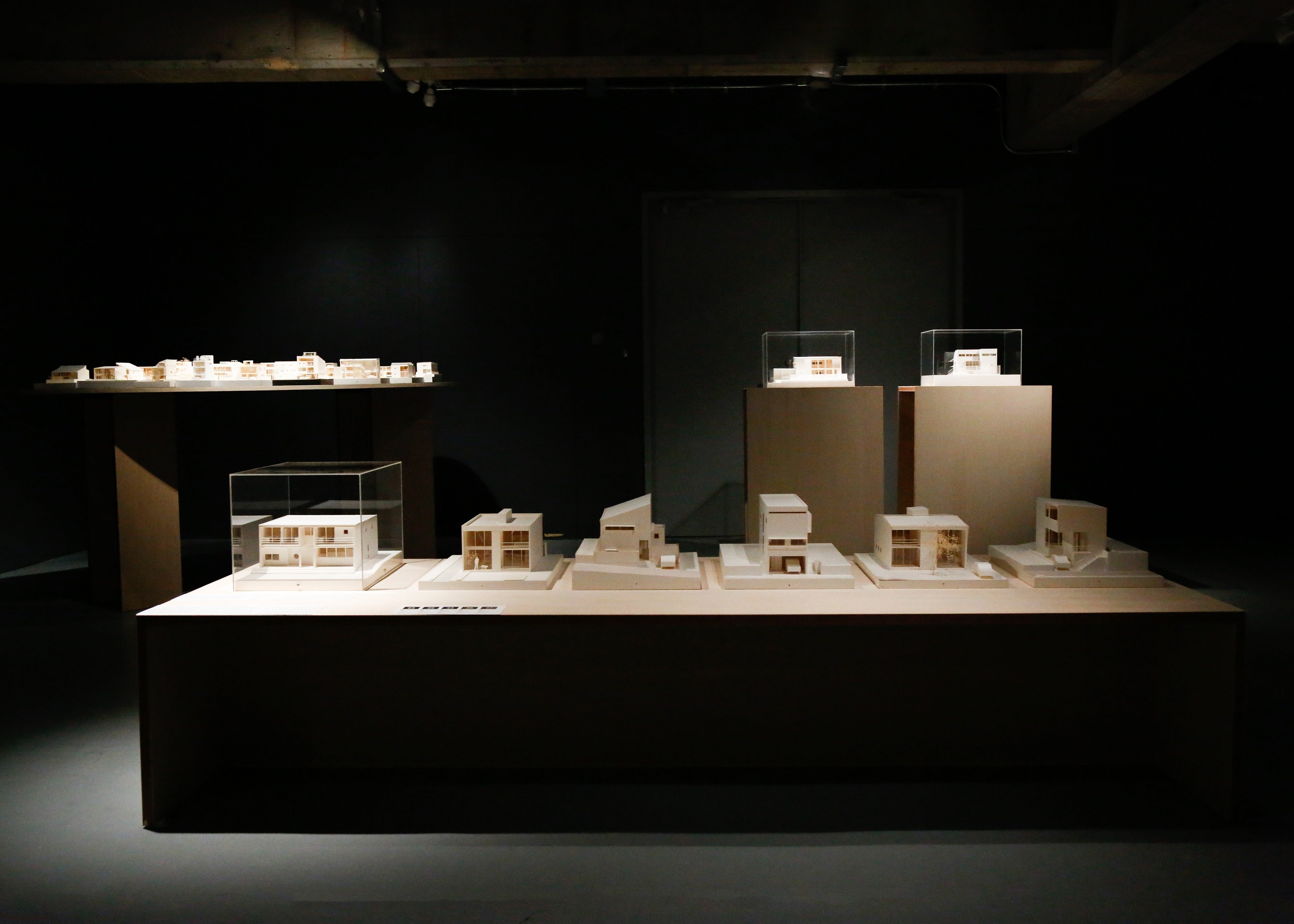 建築倉庫「難波和彦『箱の家』の展開」展示風景