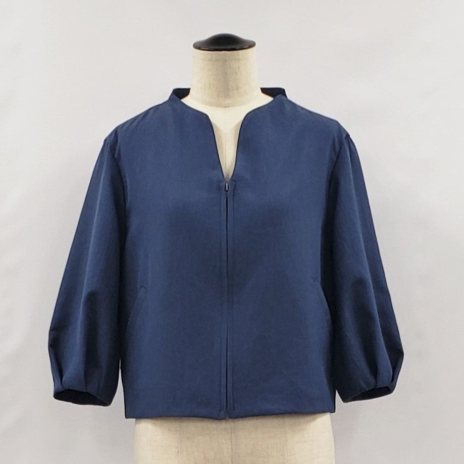 ブルゾン 24,200円(税込)　カラー：ダークブルー、ブラウン、ブラック