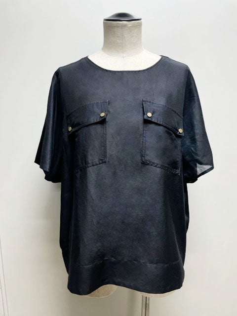 プルオーバー 29,700円(税込) カラー:ブラック