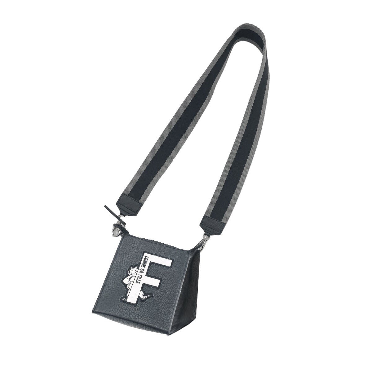 ショルダーバッグ