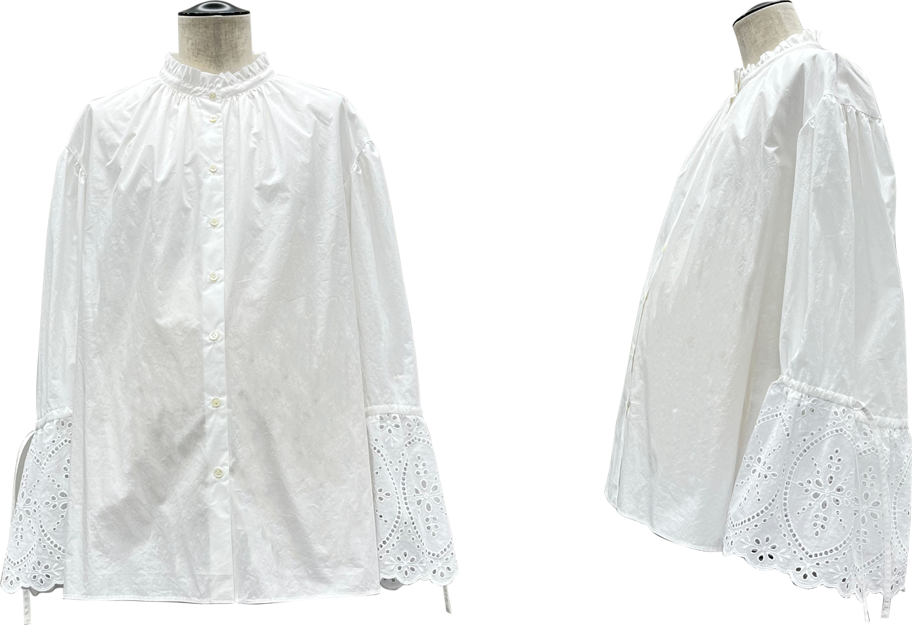 ブラウス　24,200円(税込)　カラー：ホワイト、ネイビー