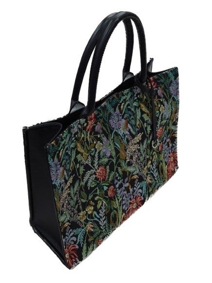 トートバッグ　24,200円(税込)