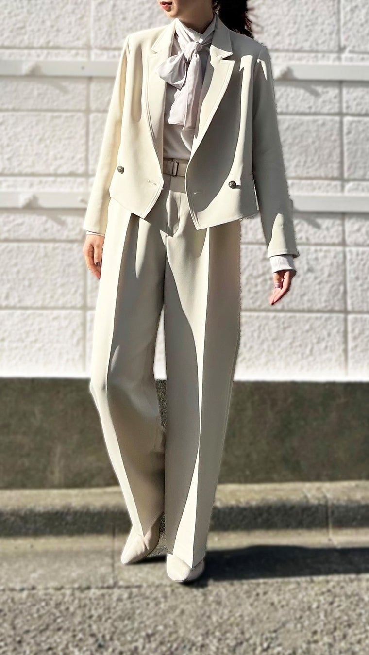 カラー:ベージュ