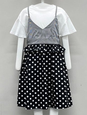 ジャンパースカート　(95～105㎝)(110～130㎝)24,200円　(140～160㎝)26,400円　※全て税込　カラー：ブラック