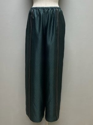 パンツ 49,500円(税込)