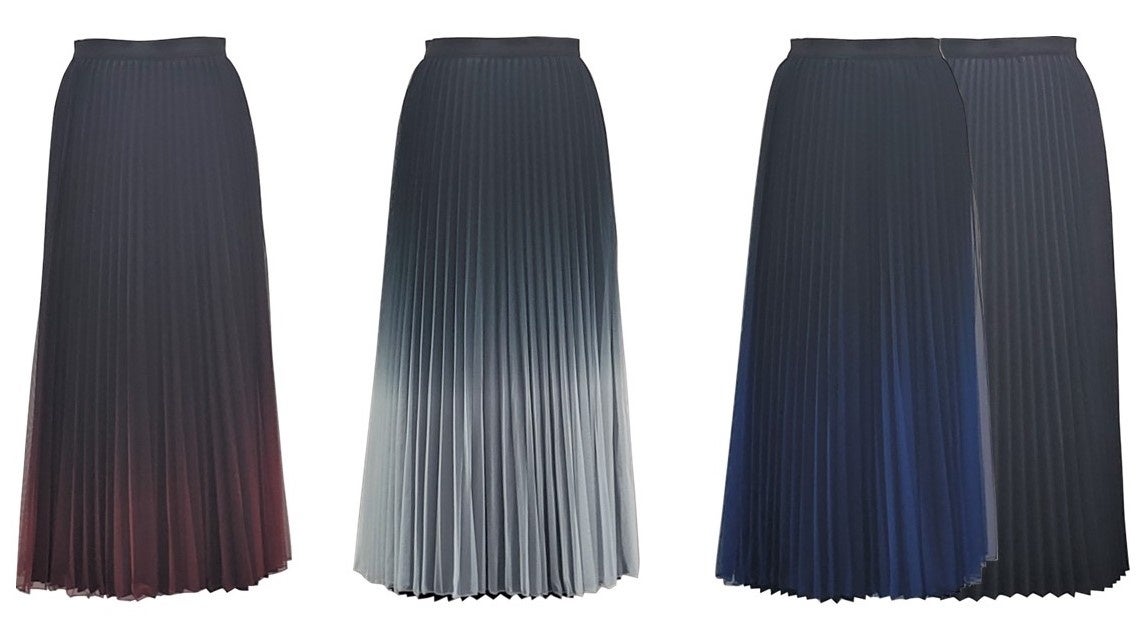 ソフトチュールグラデーションプリーツスカート　37,400円(税込)　カラー：ブラック×レッド、グリーン系、ブラック×ブルー