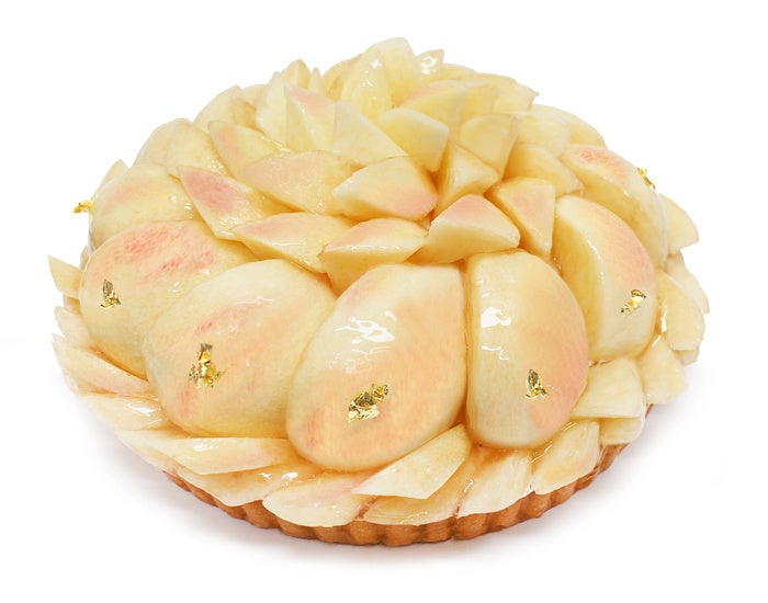 山梨県 笛吹(ふえふき)市産 桃「ふじやまの彩(いろどり)」のケーキ