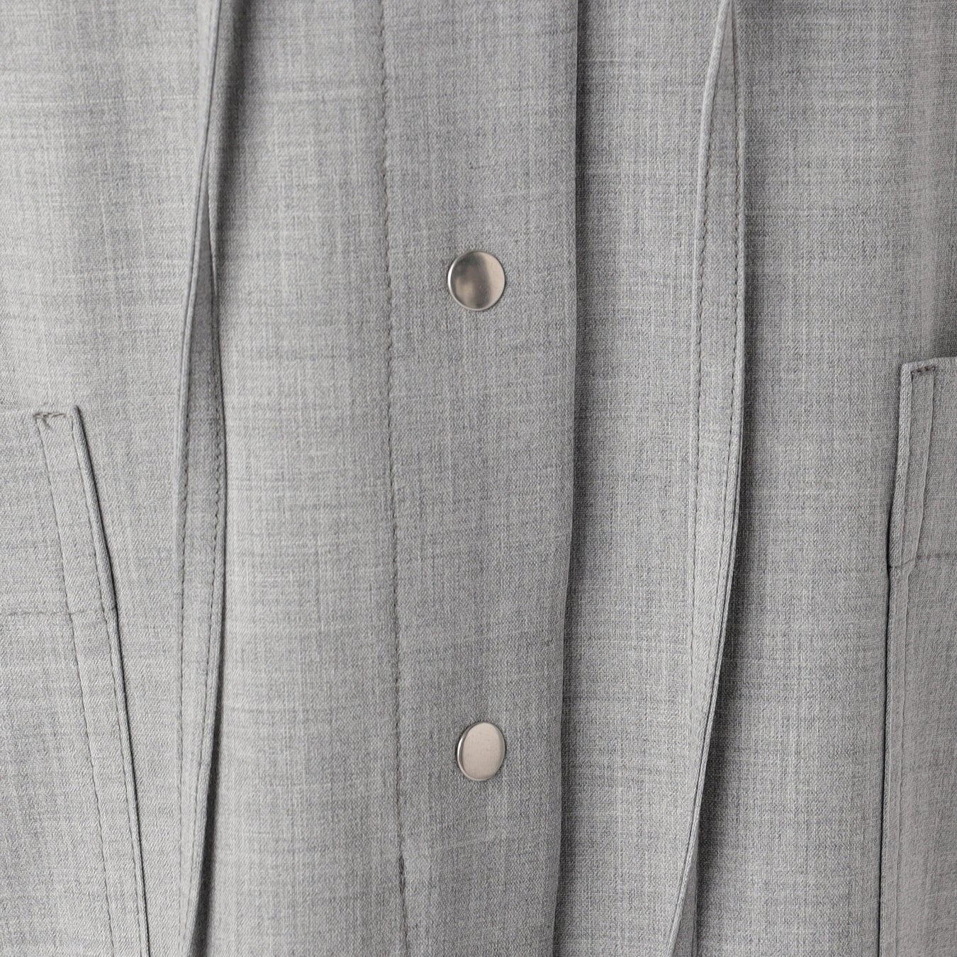 ドットボタンで開閉が簡単