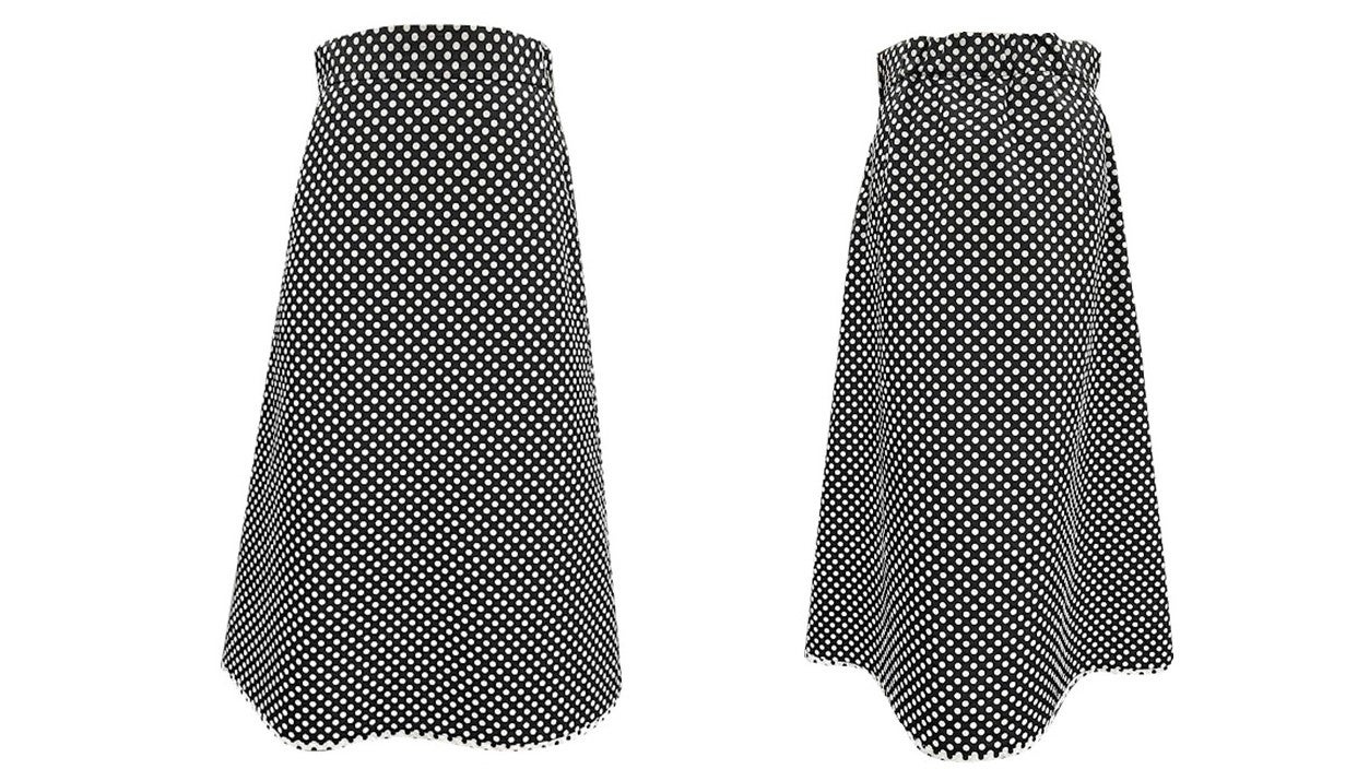 ロングスカート　42,900円(税込)　カラー：ブラック