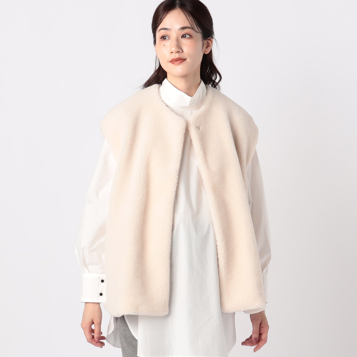 カラー:アイボリー