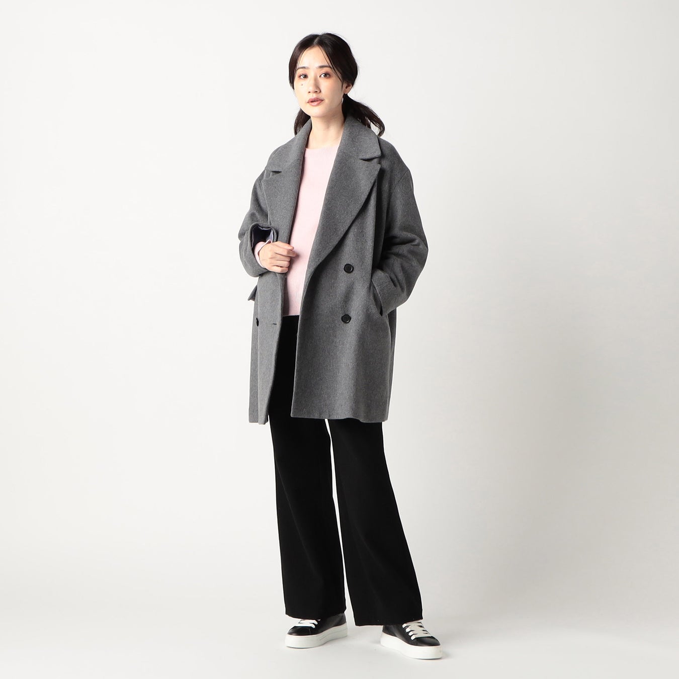 カラー:チャコール