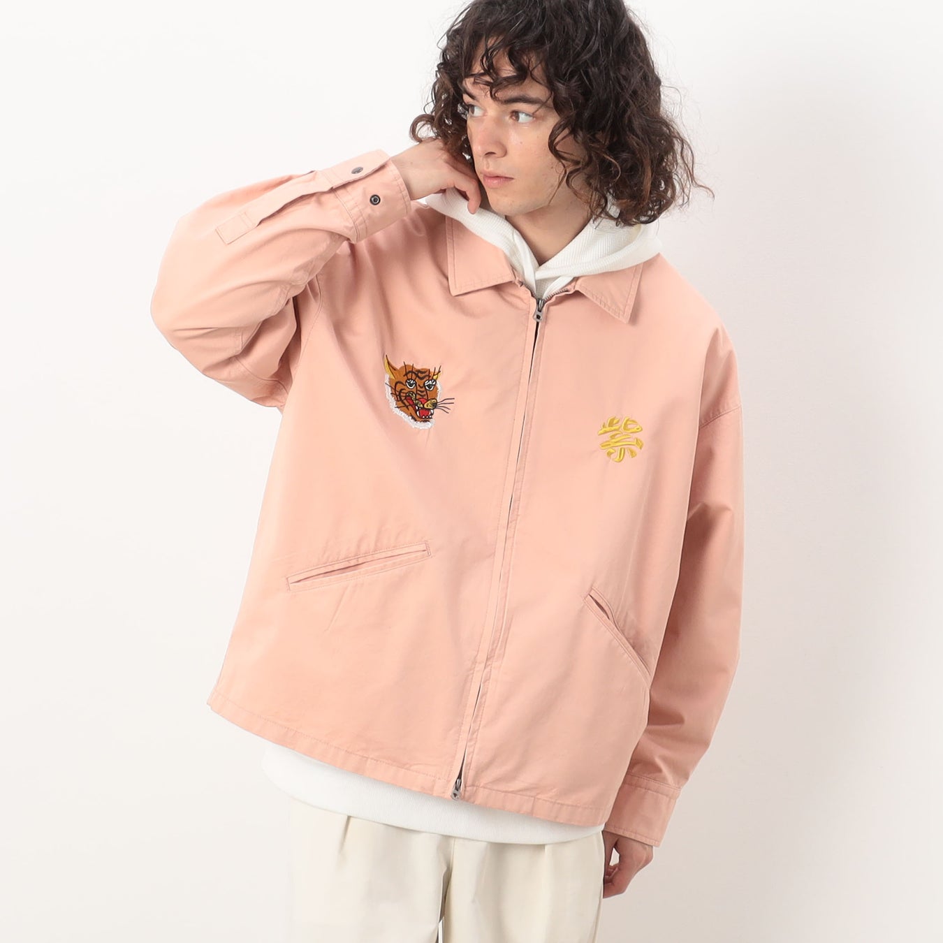 ピンク