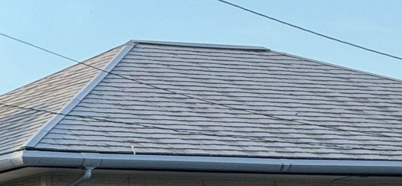 塗膜が劣化し塗替えが必要な化粧スレート屋根