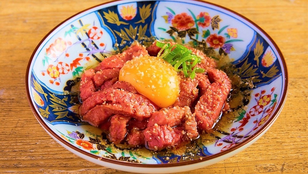 神戸牛卵黄ユッケ