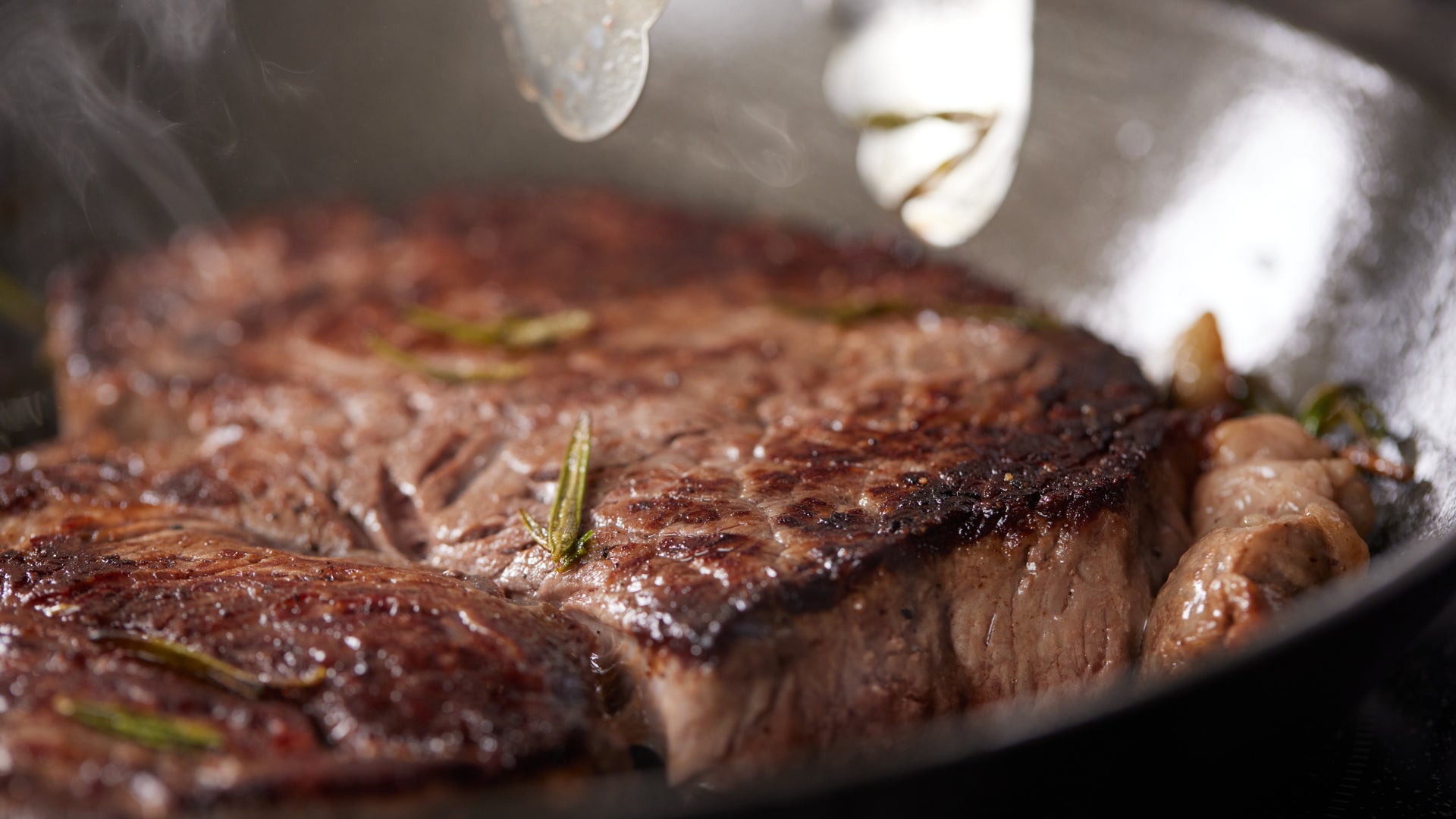 魔法のフライパンⅡ」 6月より全国発売を開始 遠赤外線放射率80%超 魔法のフライパンⅡ」 6月より全国発売を開始 遠赤外線放射率80%超