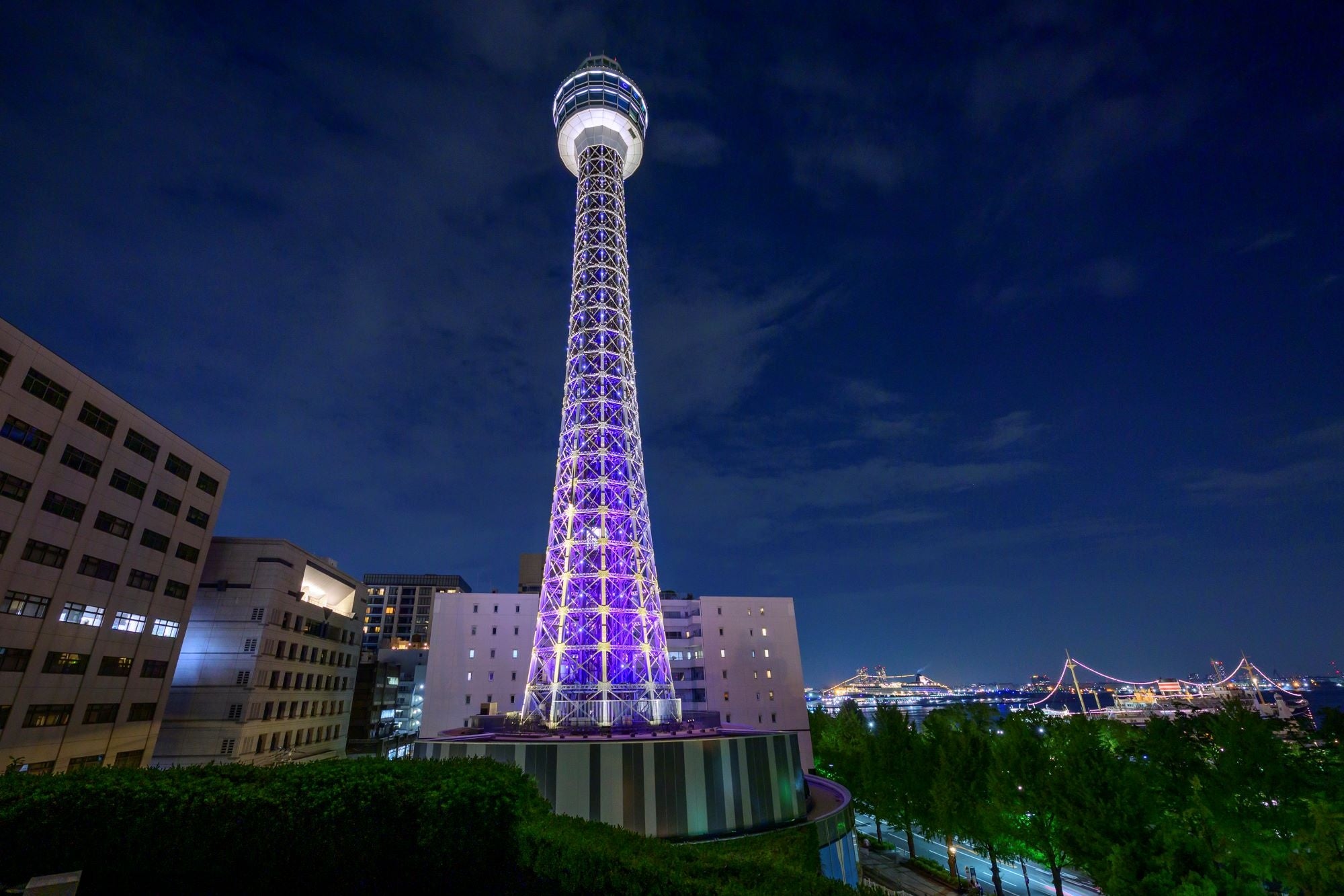 横浜マリンタワー