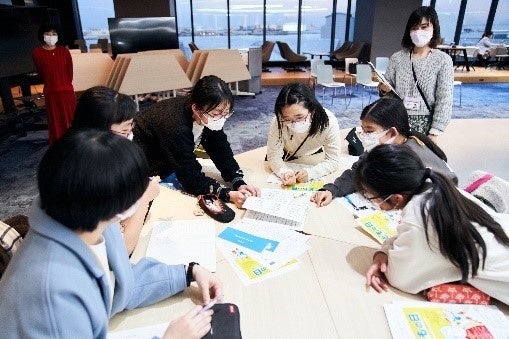 中学生プロデューサー会議の様子©平舘平