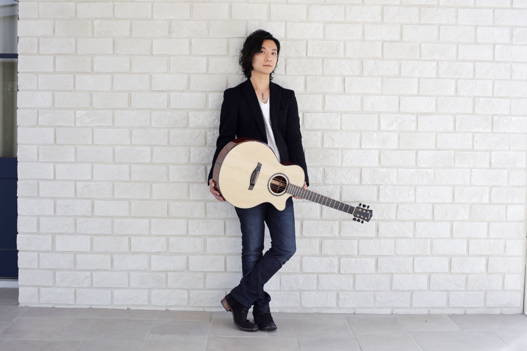 アコースティック ギタリストの超絶テクニックが紡ぐ美しいメロディー 公益財団法人 横浜市芸術文化振興財団のプレスリリース アコースティック ギタリストの超絶テクニックが紡ぐ美しいメロディー 公益財団法人 横浜市芸術文化振興財団のプレスリリース