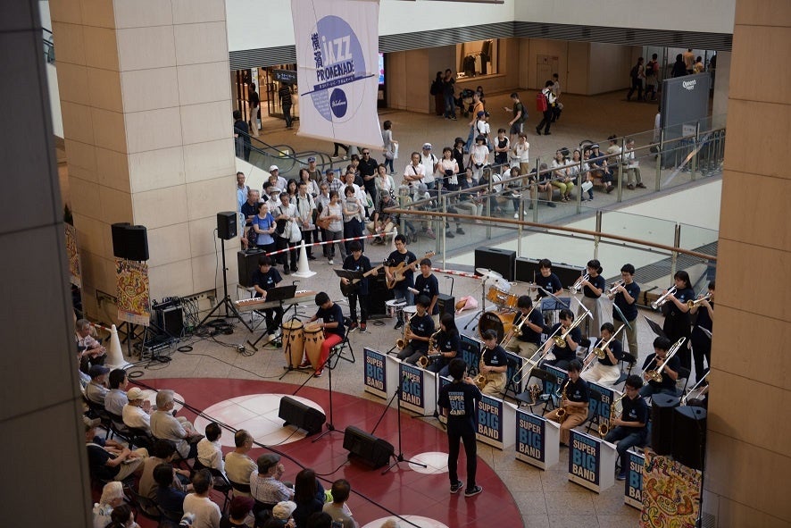 みなとみらいSuper Big Band @クイーンズスクエア