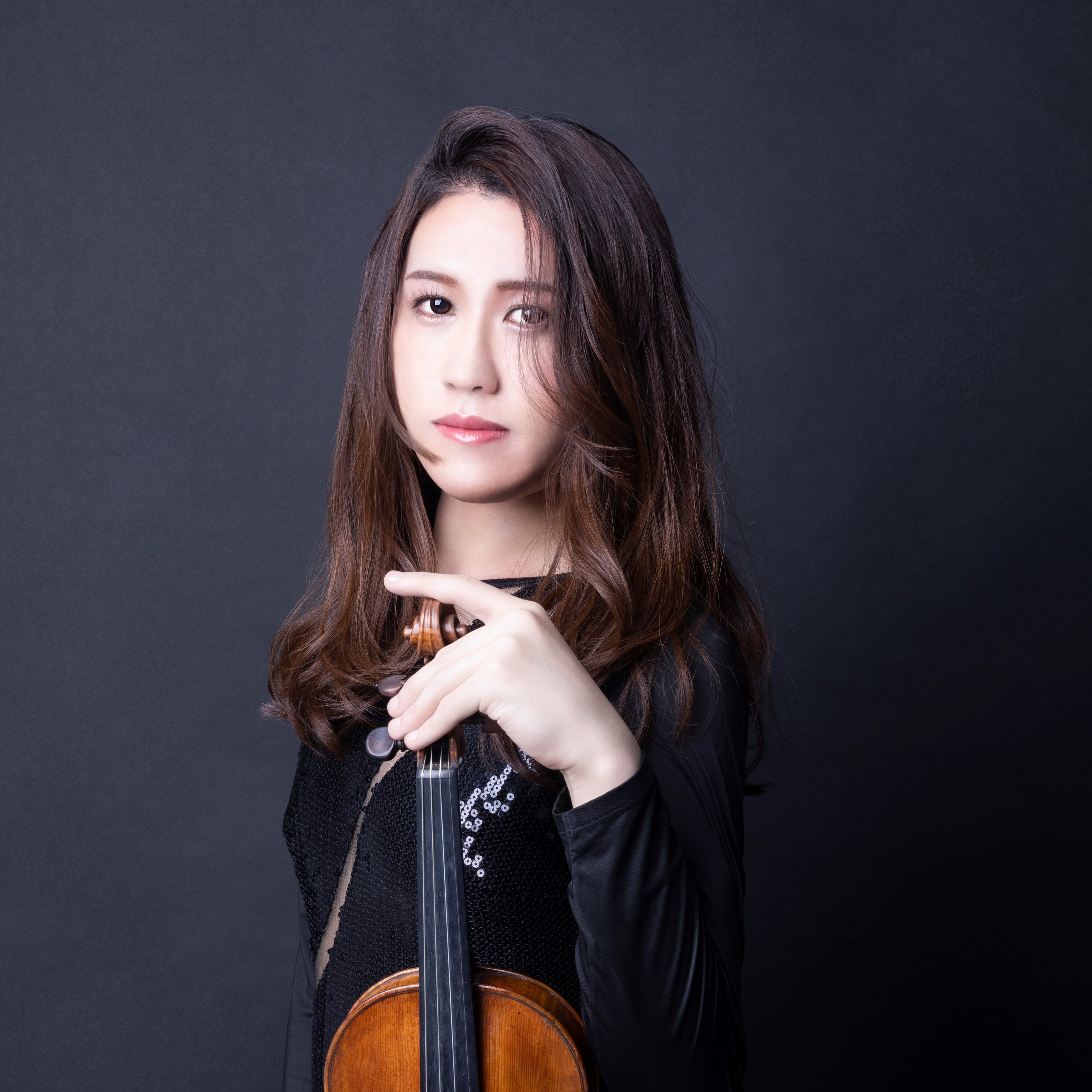 周防亮介（ヴァイオリン）©JUNICHIRO MATSUO