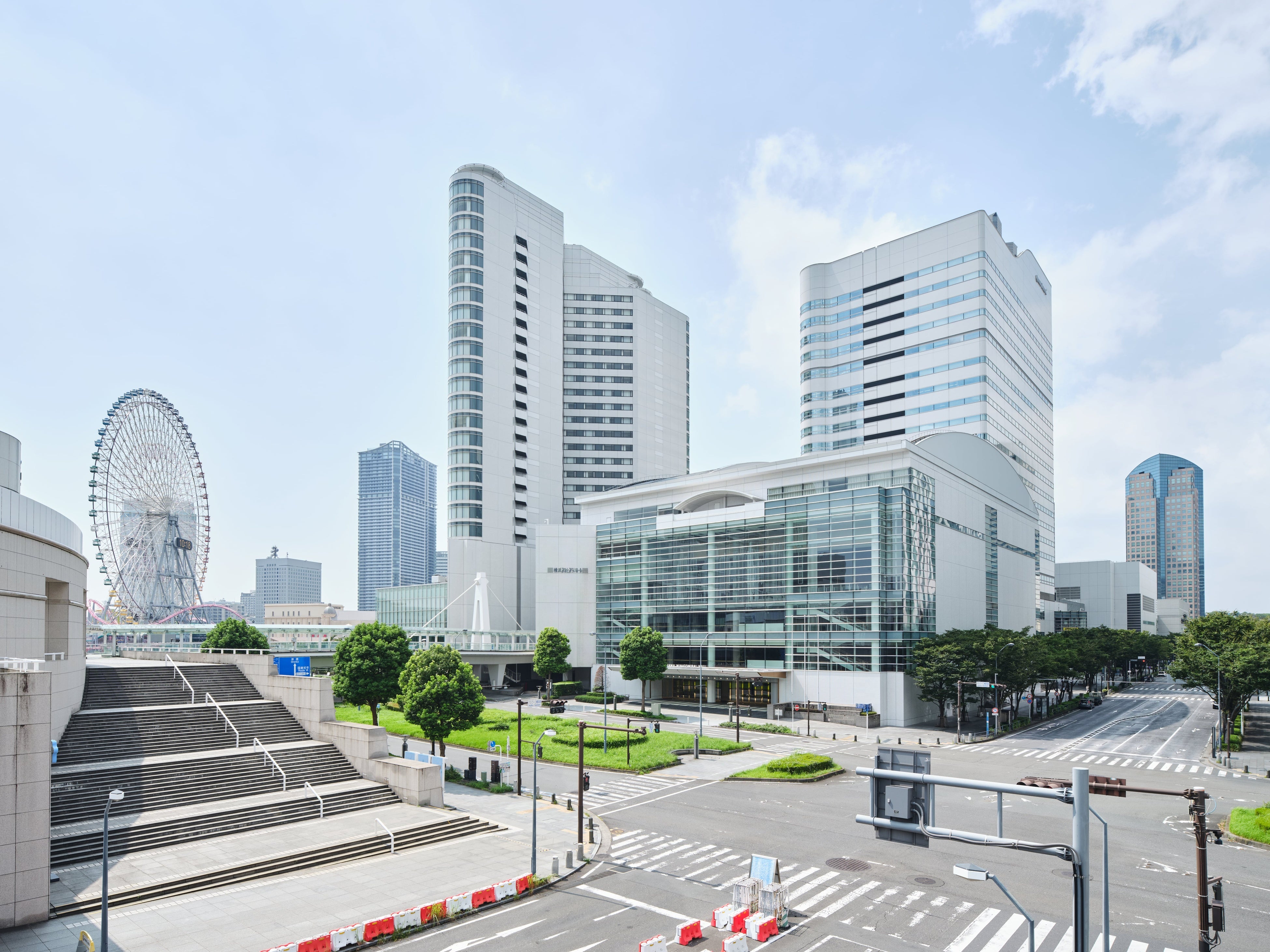 横浜みなとみらいホール外観　©平舘 平