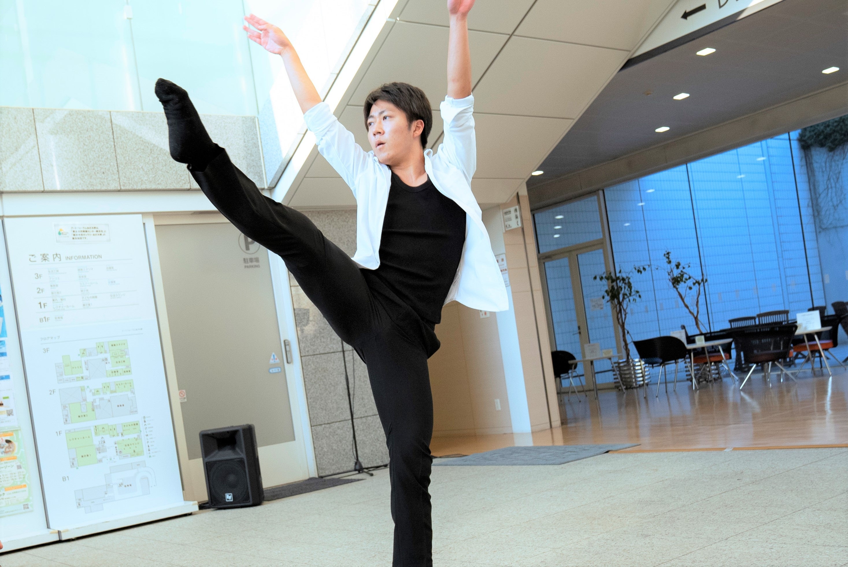 講師　南條健吾