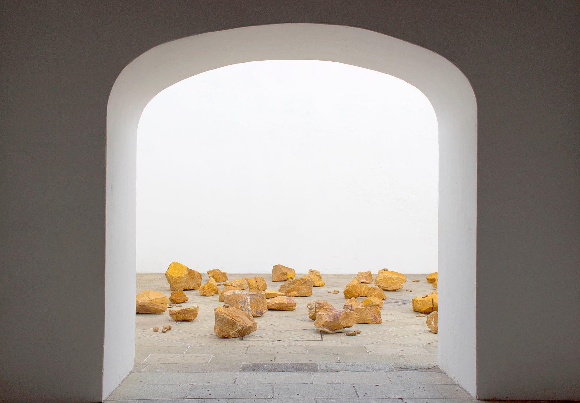 古橋まどか《El Nadir》2019年（オアハカ現代美術館／メキシコ) 展示風景　撮影｜Alfredo Orozco Arellanes&nbsp; ※参考作品