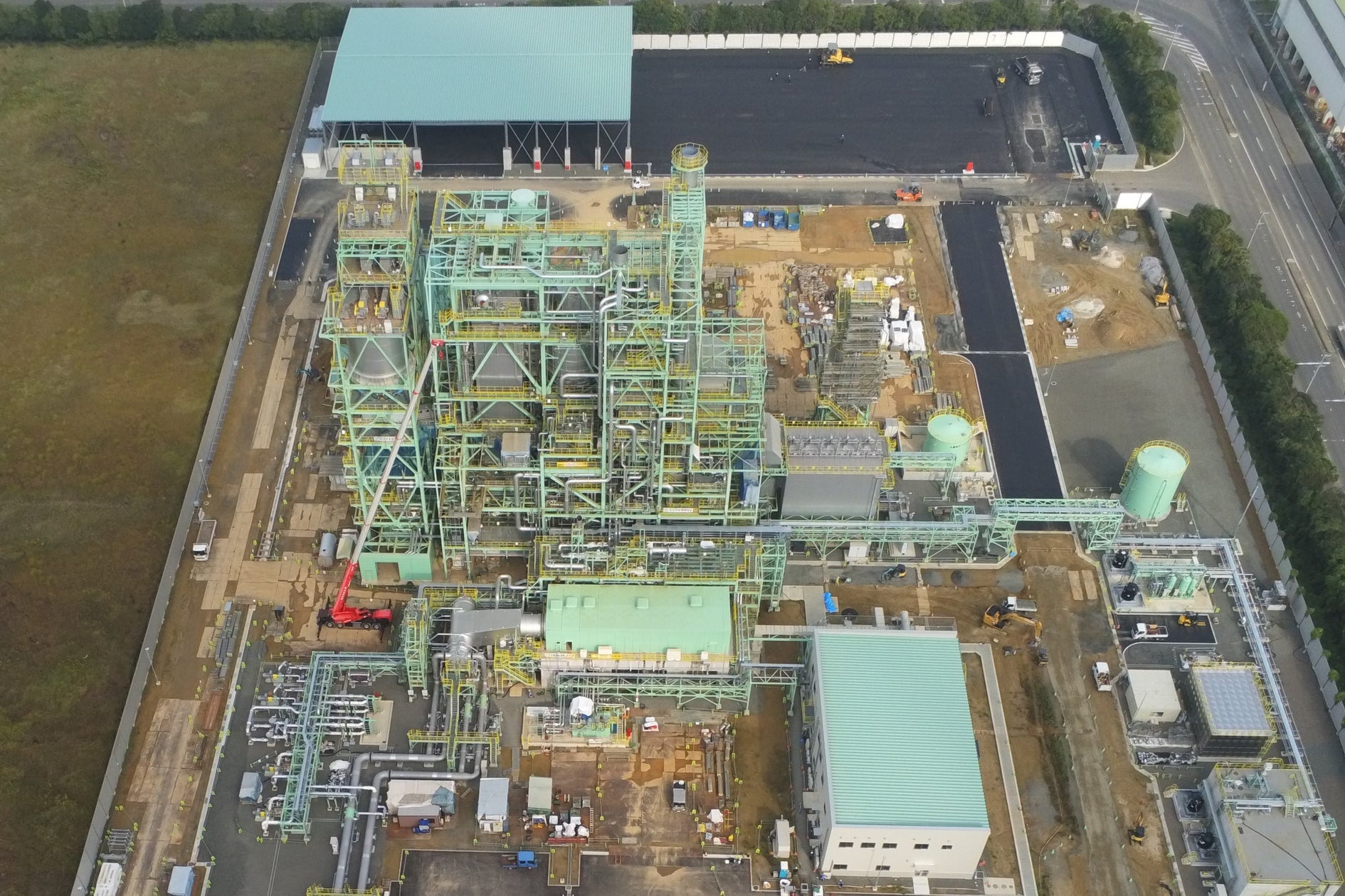 TESSグループ、佐賀伊万里バイオマス発電所開発状況のお知らせ(2024年10月)