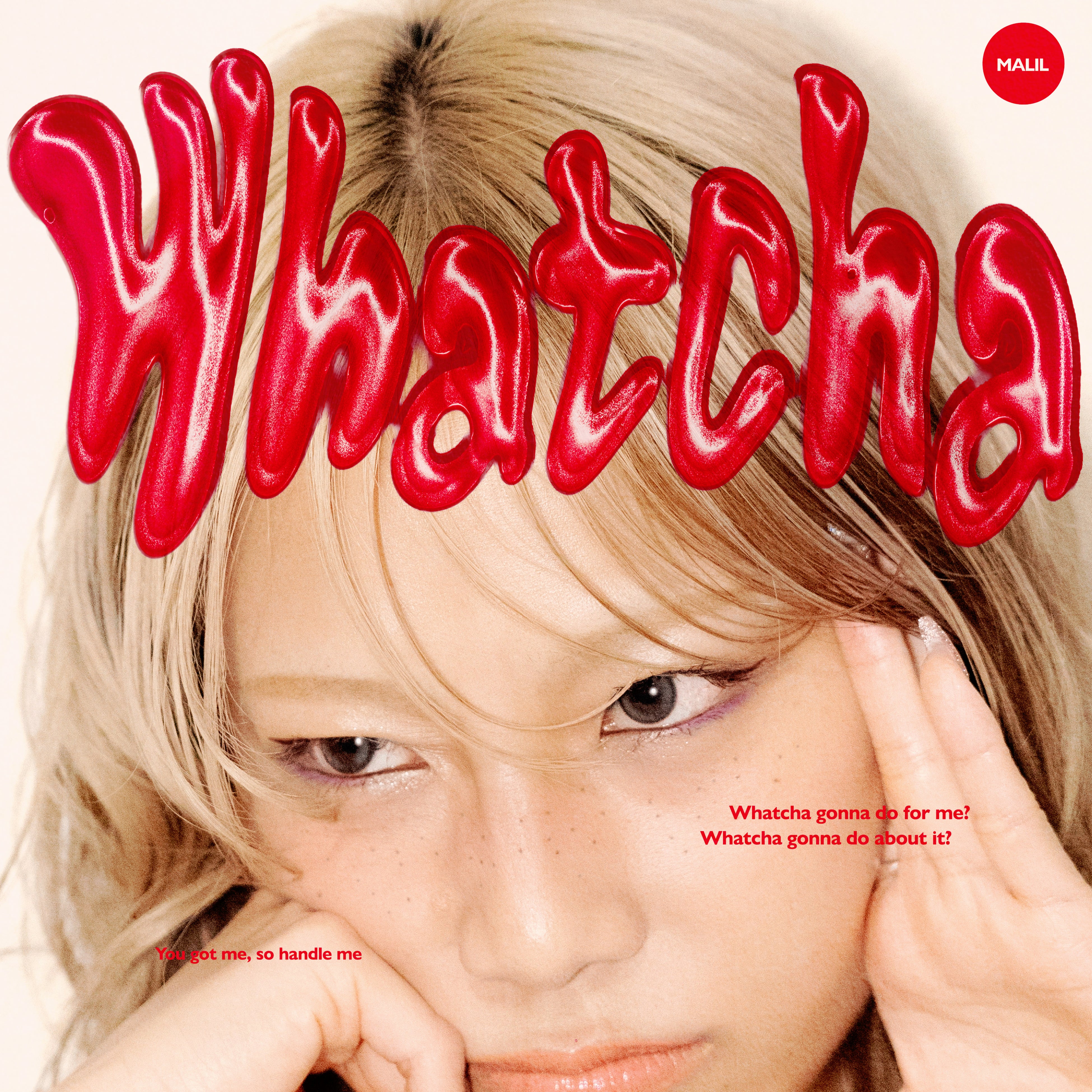 シンガーソングライターMALIL、強気でチャーミングな新曲「Whatcha」をリリース