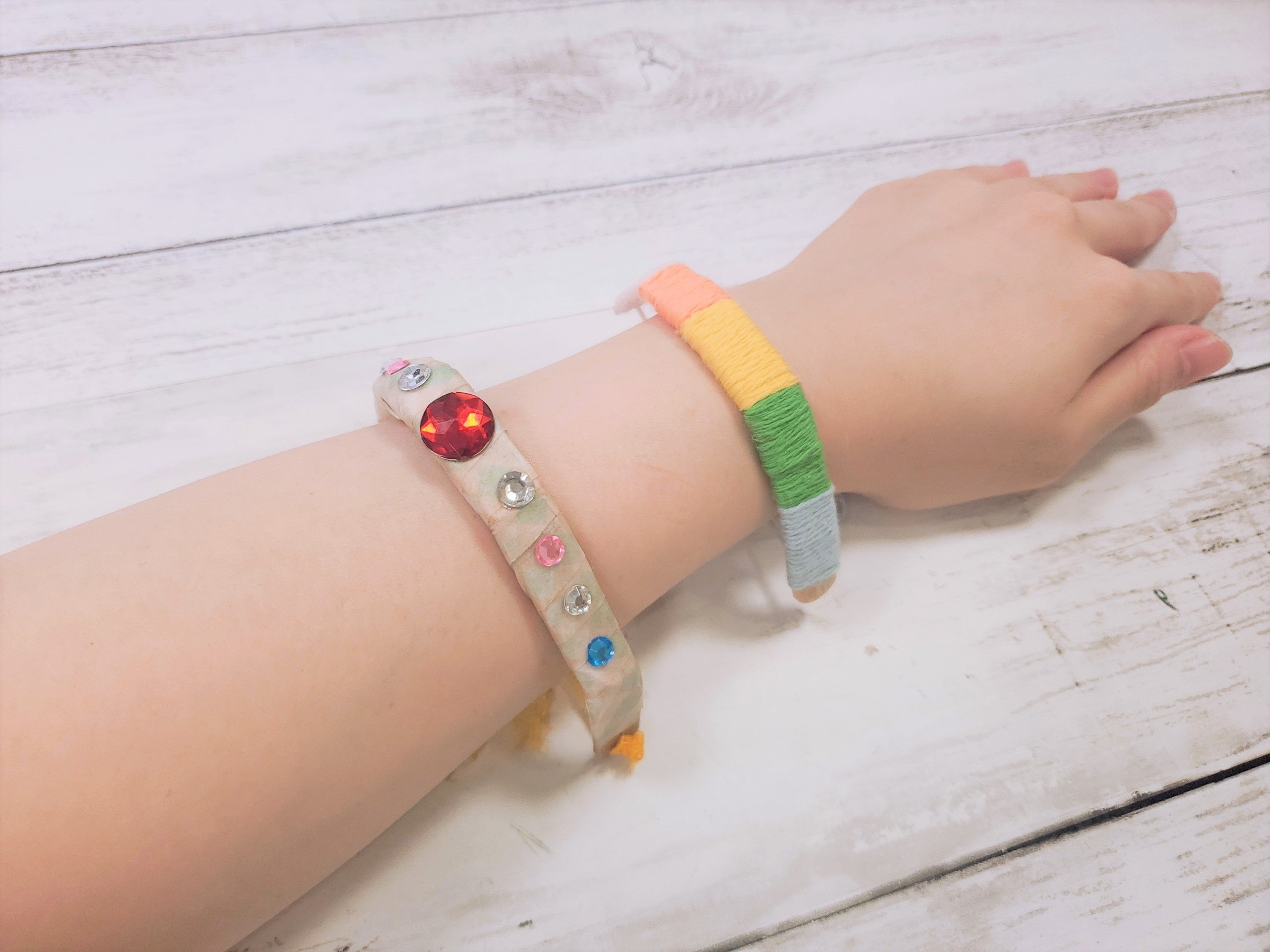 「アイスの棒を使用したバングル」 イメージ