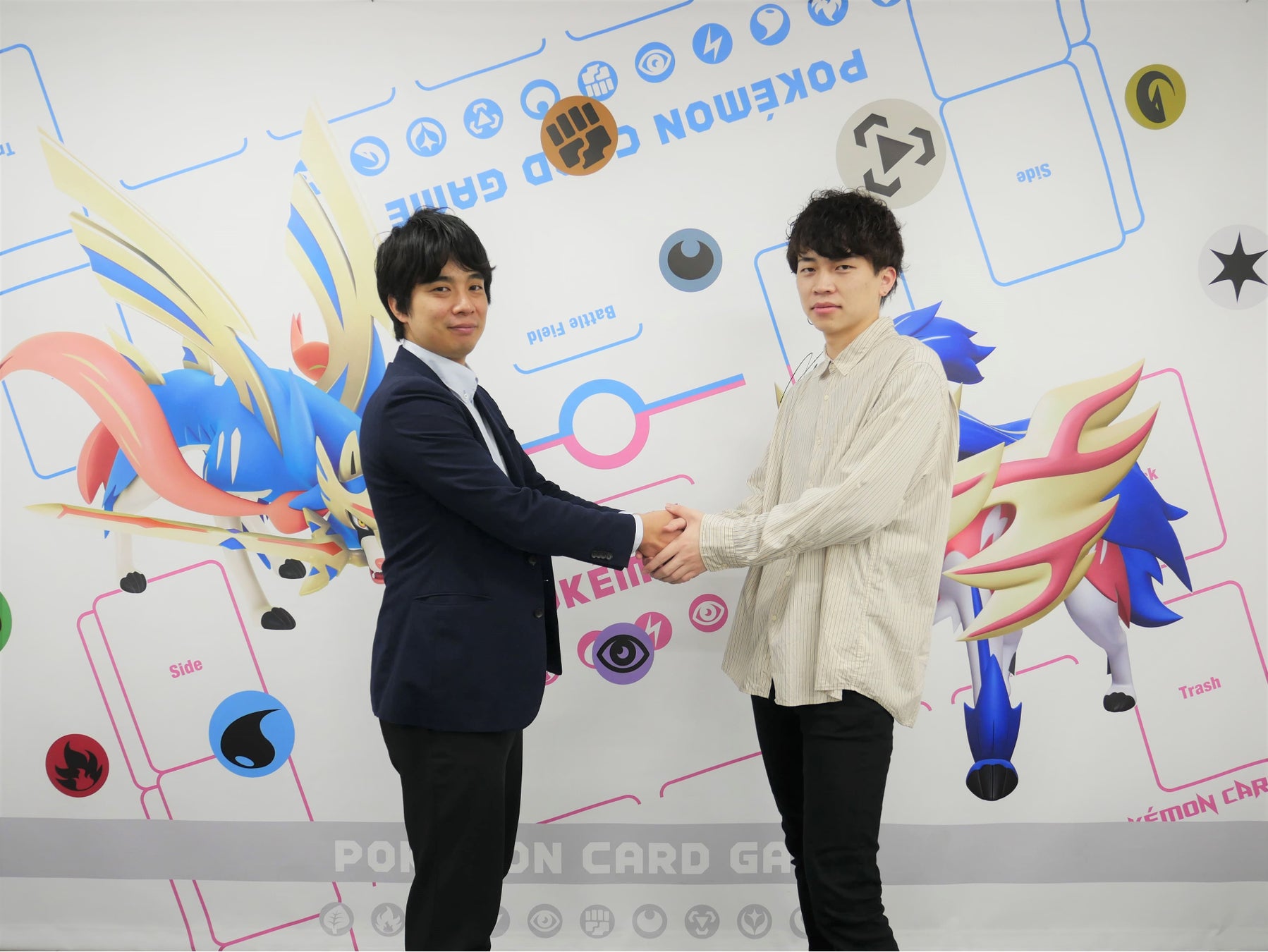 ポケモンワールドチャンピオンシップ22カードゲーム部門マスターリーグ準優勝 シマダ ダイチ選手 トレカ専門店プレイズ とのスポンサー契約のお知らせ 株式会社カジ コーポレーションのプレスリリース ポケモンワールドチャンピオンシップ22カードゲーム部門マスターリーグ準優勝 シマダ ダイチ選手 トレカ専門店プレイズ とのスポンサー契約のお知らせ 株式会社カジ コーポレーションのプレスリリース