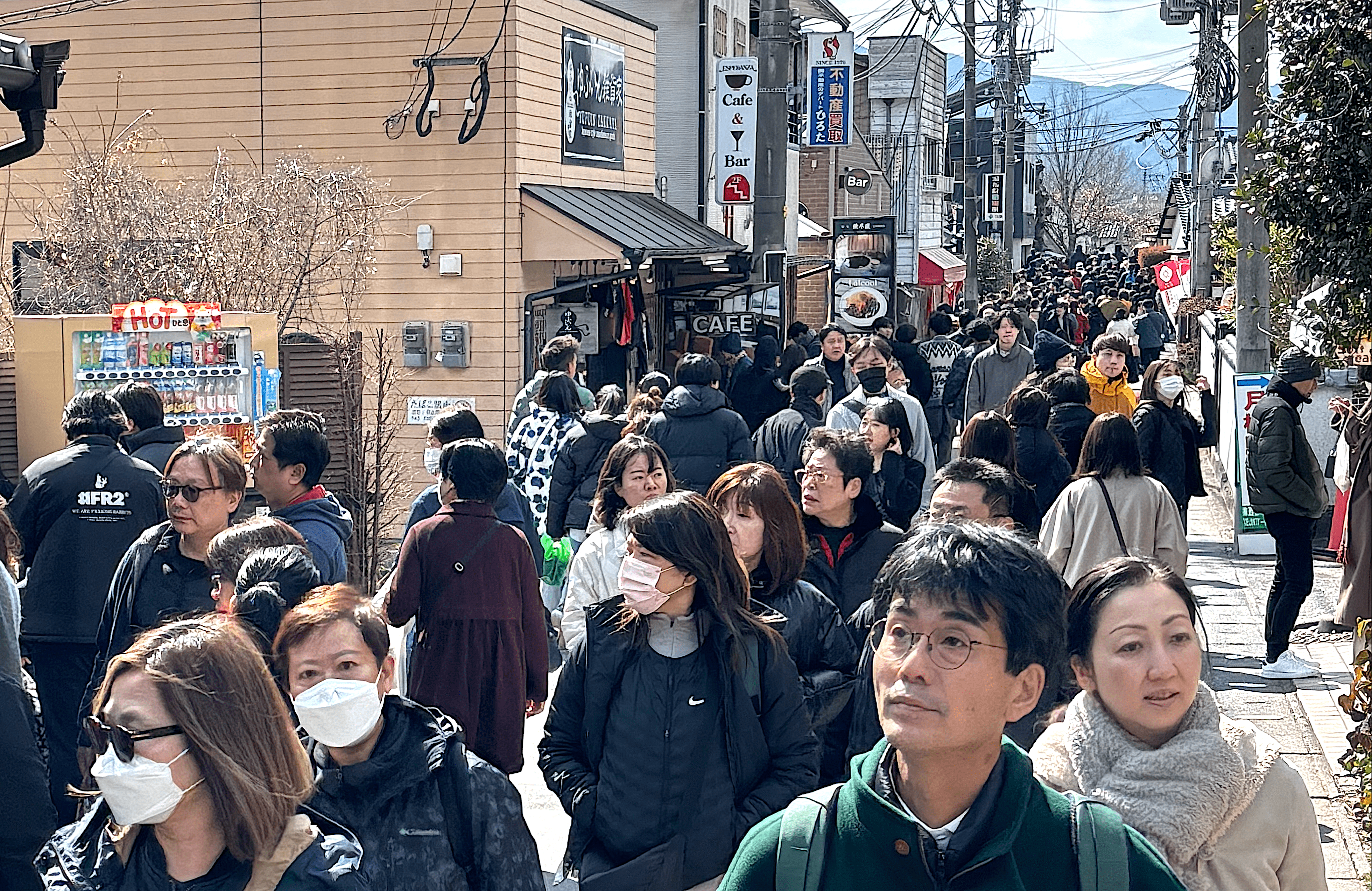 湯布院最大の観光通り「湯の坪街道」