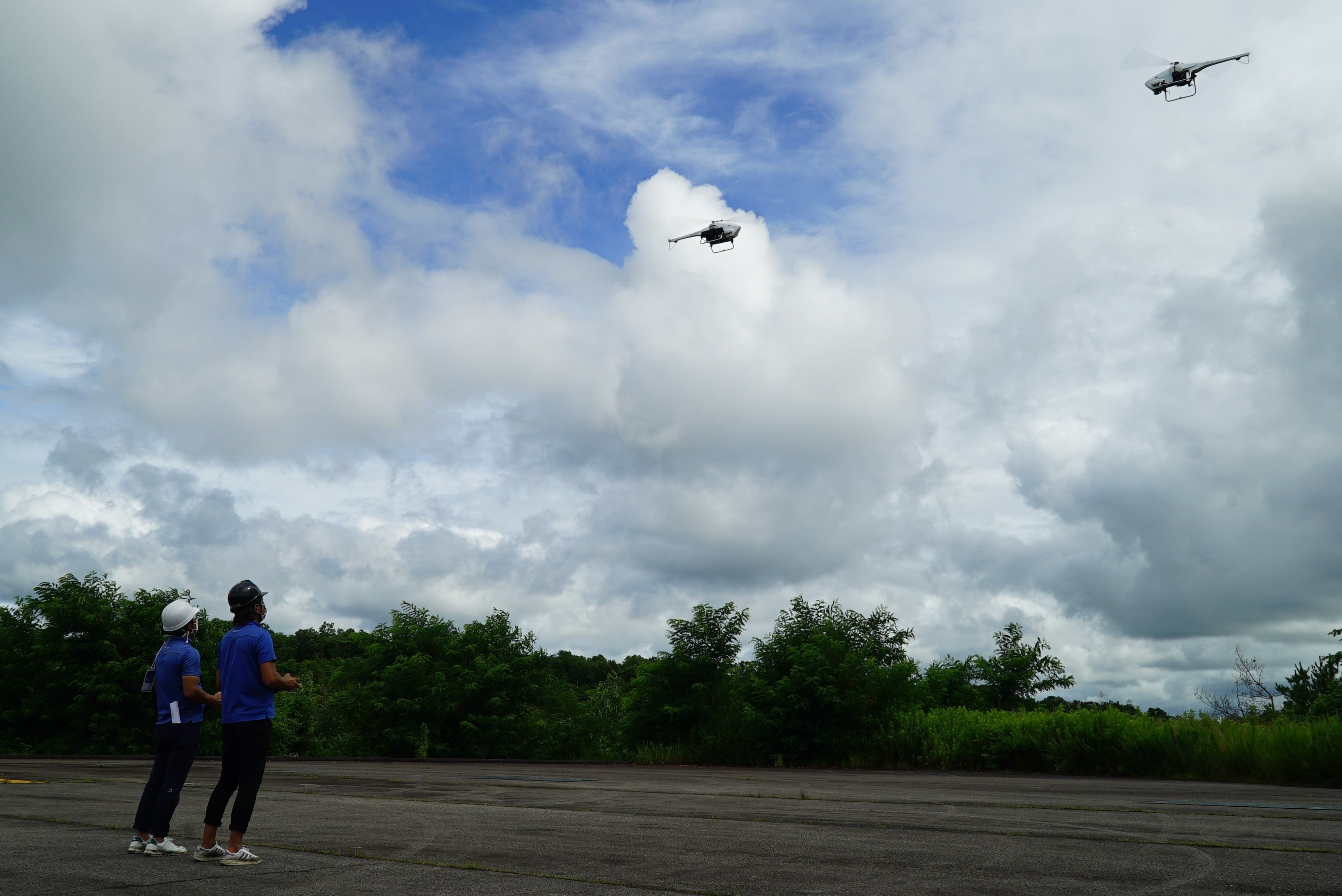 長時間長距離飛行が可能なGS120の2機フライト（※5）