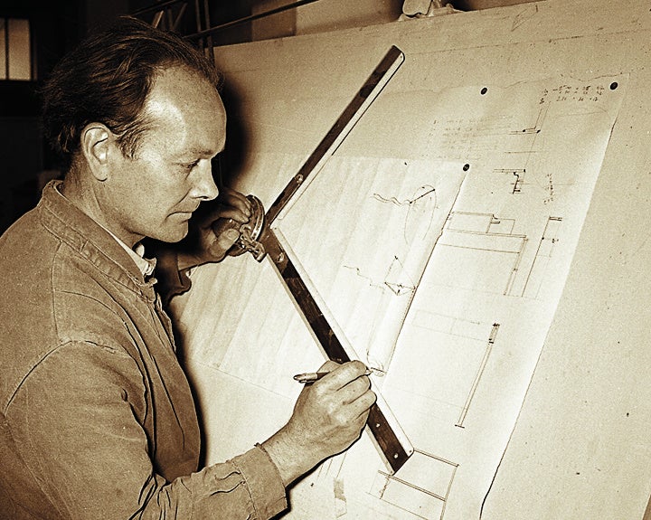 工房でのフェルナンド・ペツル