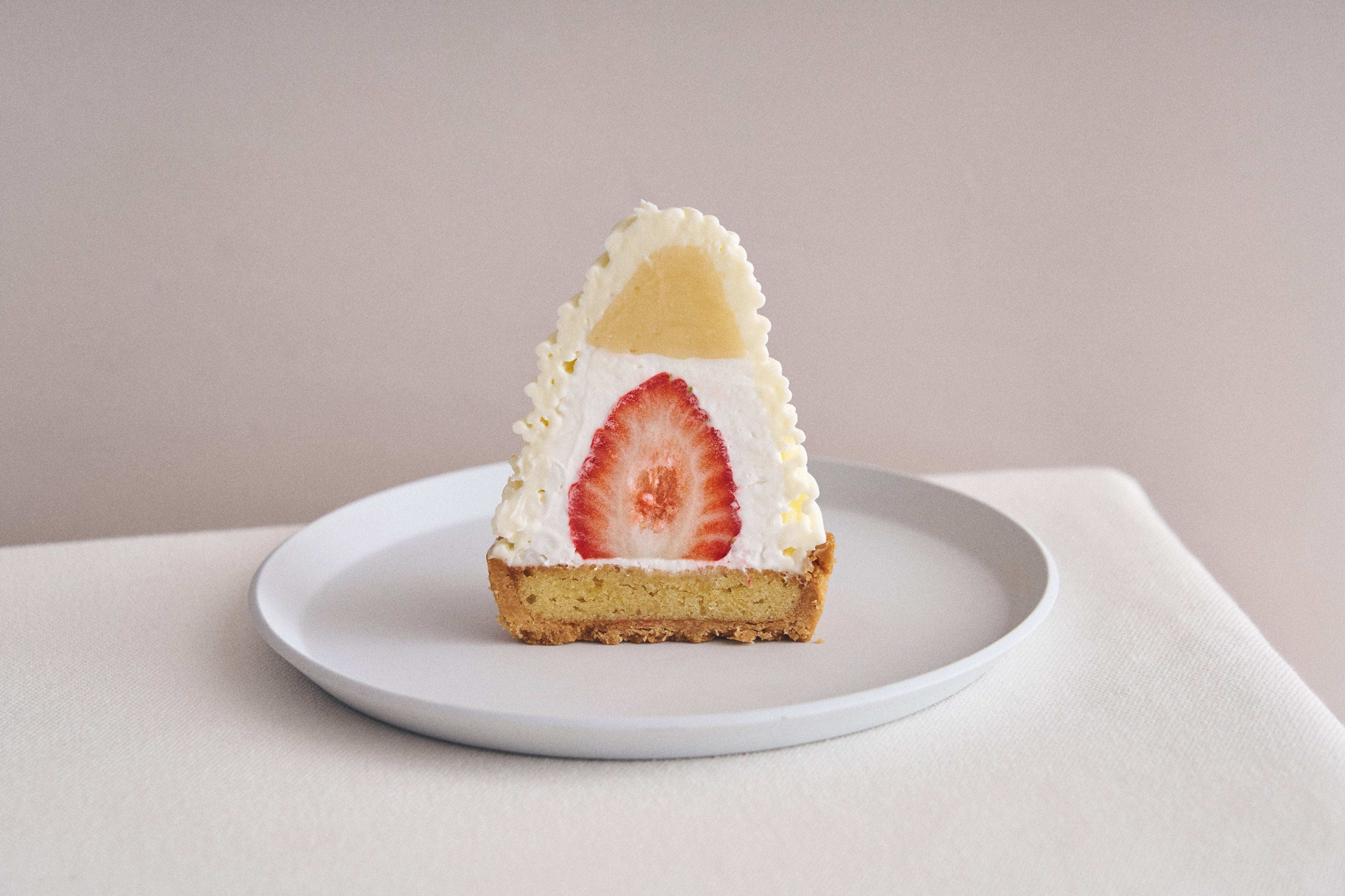 中にはまるごと“あすかルビー”いちご