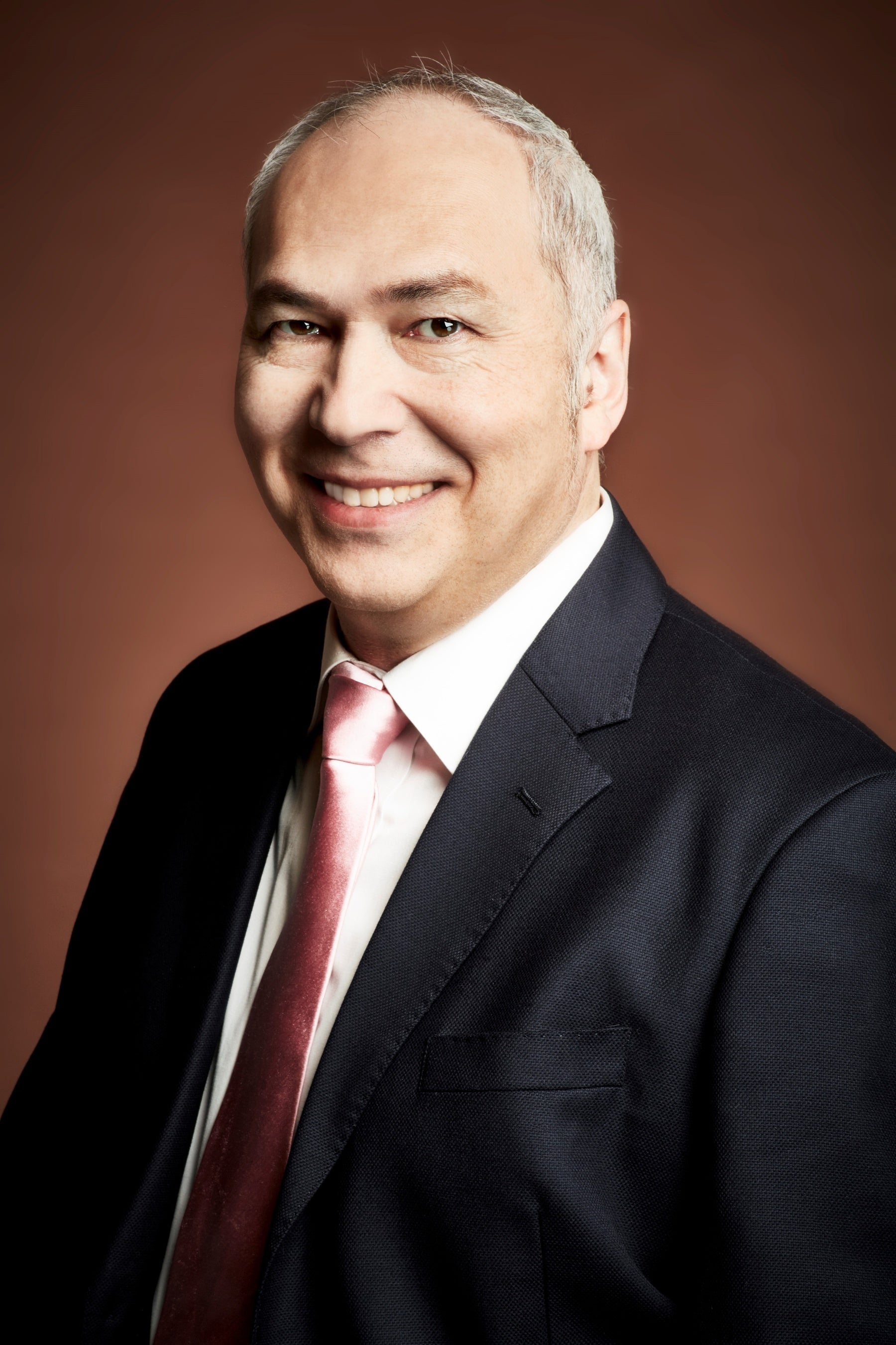 モーリー・ロバートソン氏