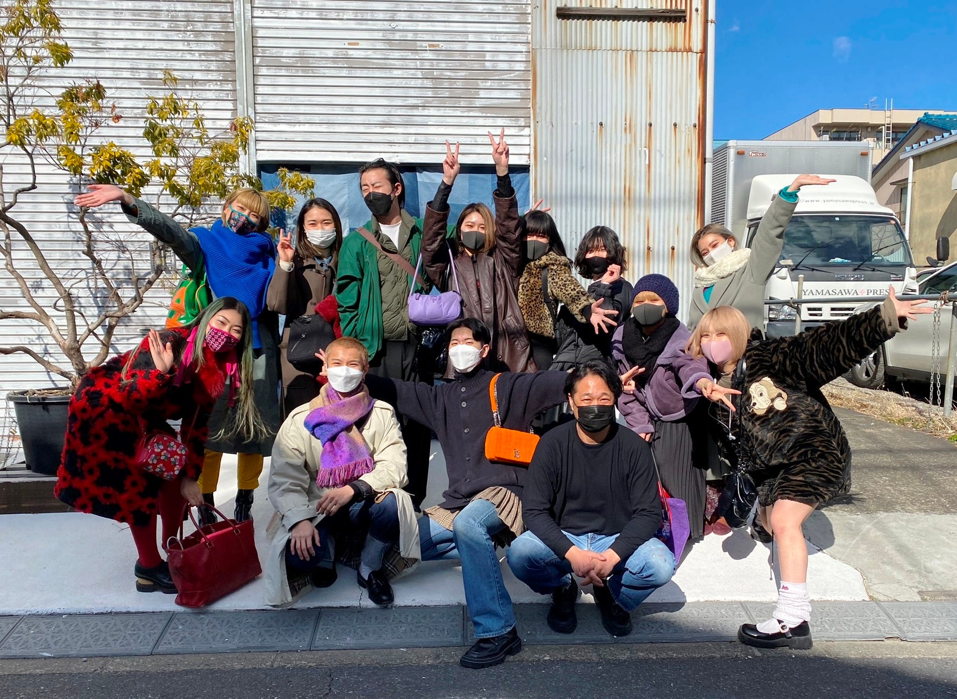 スーパーデザイナー学科学生と株式会社ヤマサワプレス 山澤社長