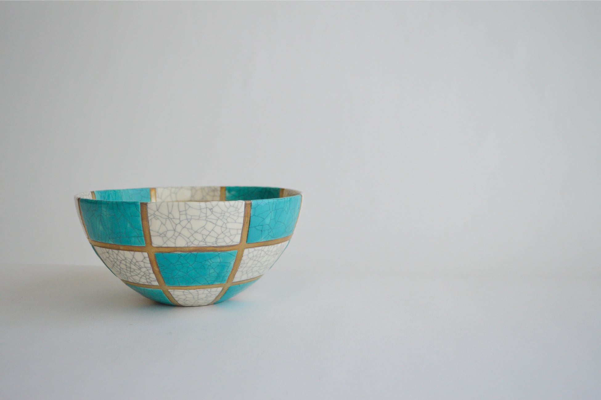 「inlay ボウル」  (陶土・釉薬、直径19×高さ9cm、箱なし) 22,000円(税込)
