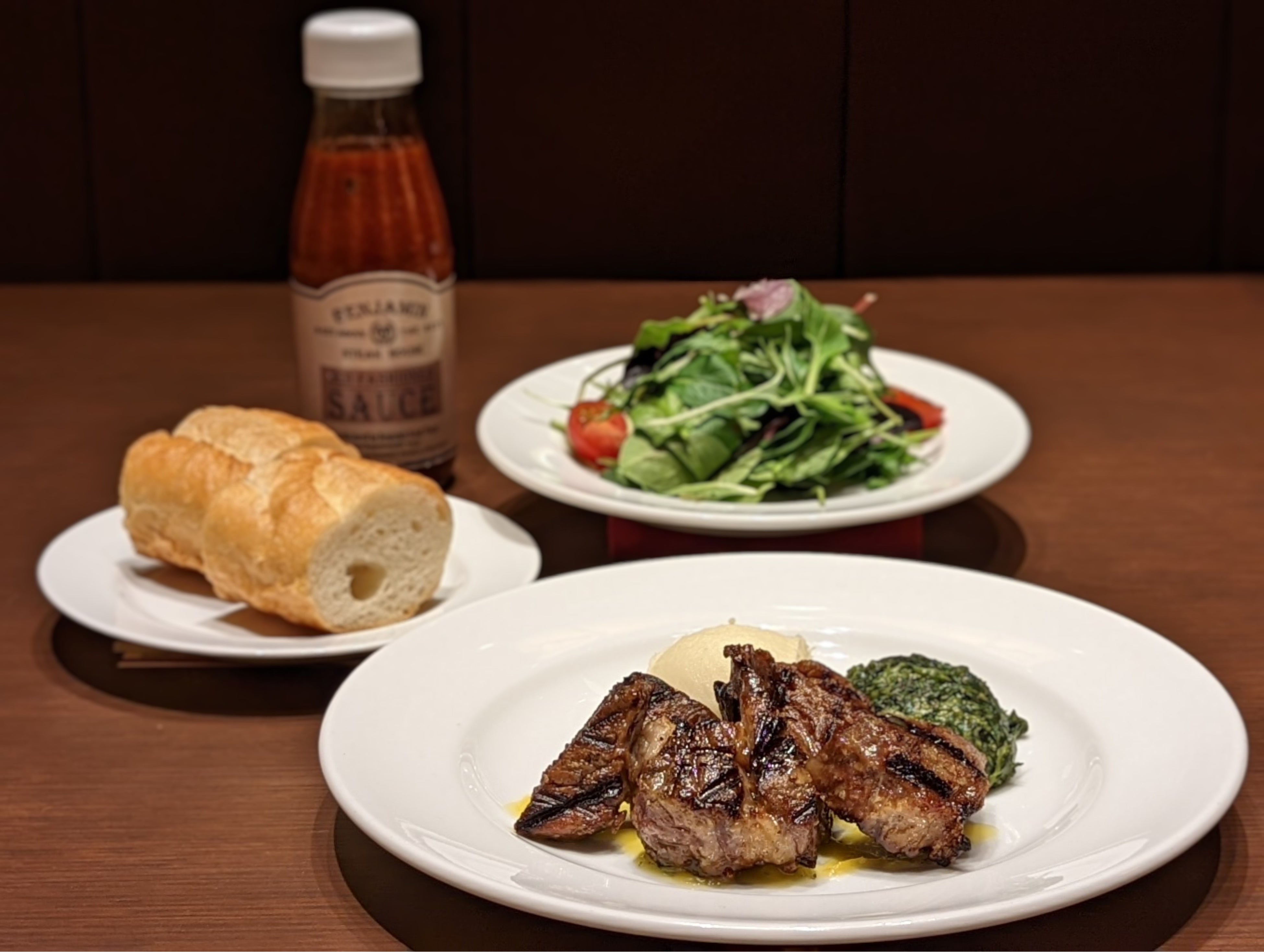 熟成カービングステーキセット （150ｇ、サラダ・パン付き））3,801円