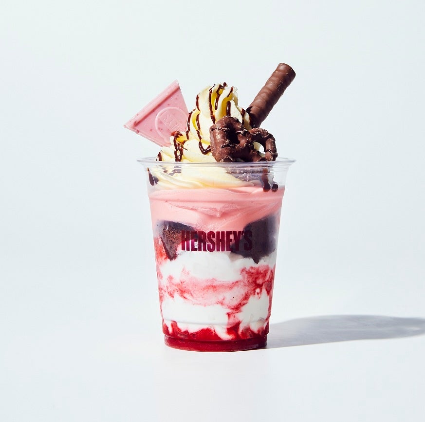 ストロベリーパフェ （1杯）990円  