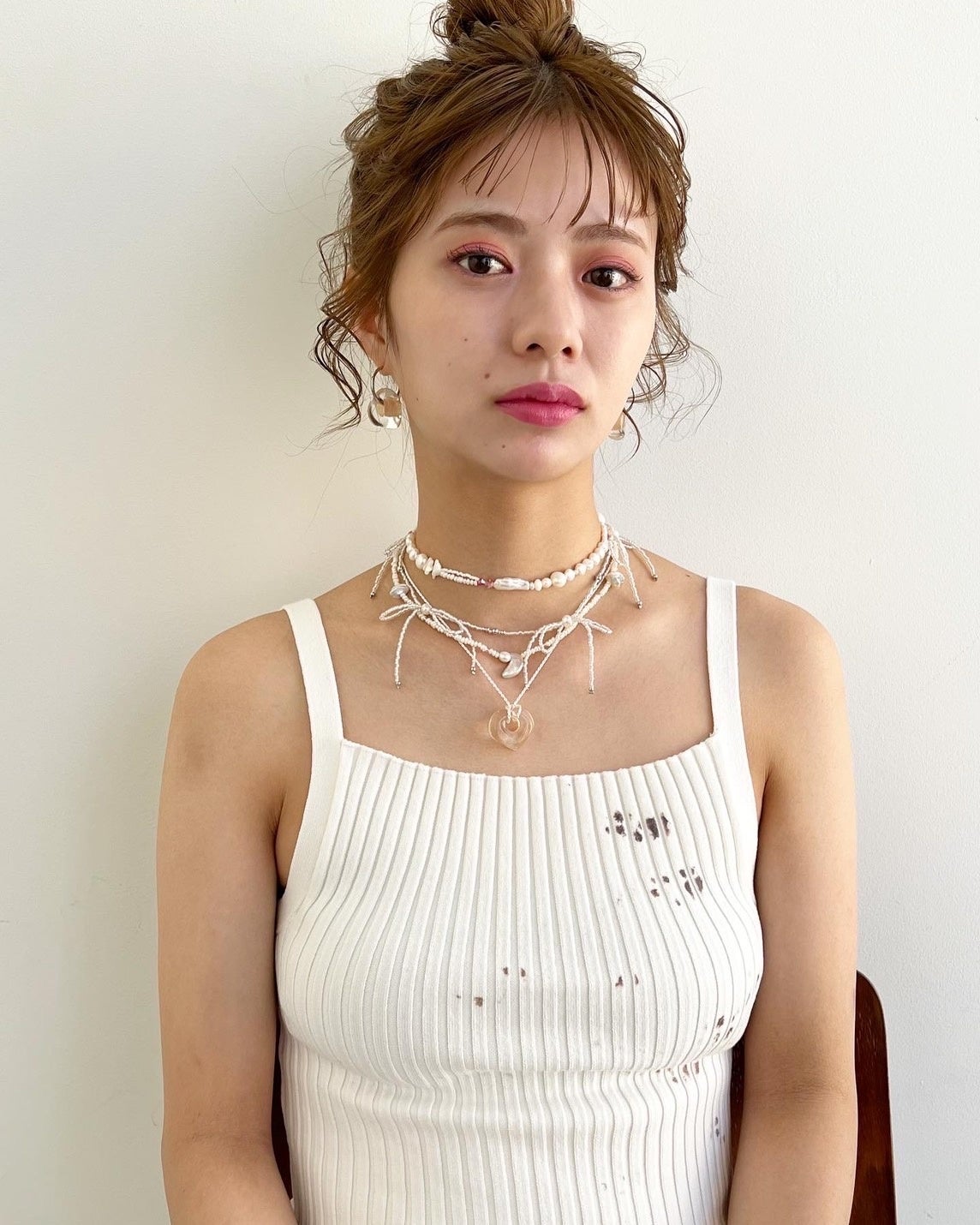 イヤリング 6,600円 、ネックレス（上から） 8,800円、5.940円、7,920円、9,900円