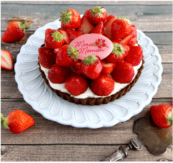 「ア・ラ・カンパーニュ」タルト オ フレーズ ヴィフ（直径15cm）4,428円 ※ケーキのサイズは目安です。◎5月3日（火・祝）まで ※お届けは5月6日（金）～8日（日）予定