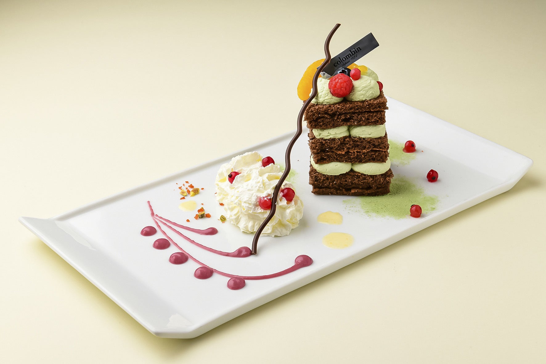 「セ‧シュクル‧コロンバン」 テ‧ヴェール〜初夏の実り〜(ド リンクセット) 1,540円 ◎8階