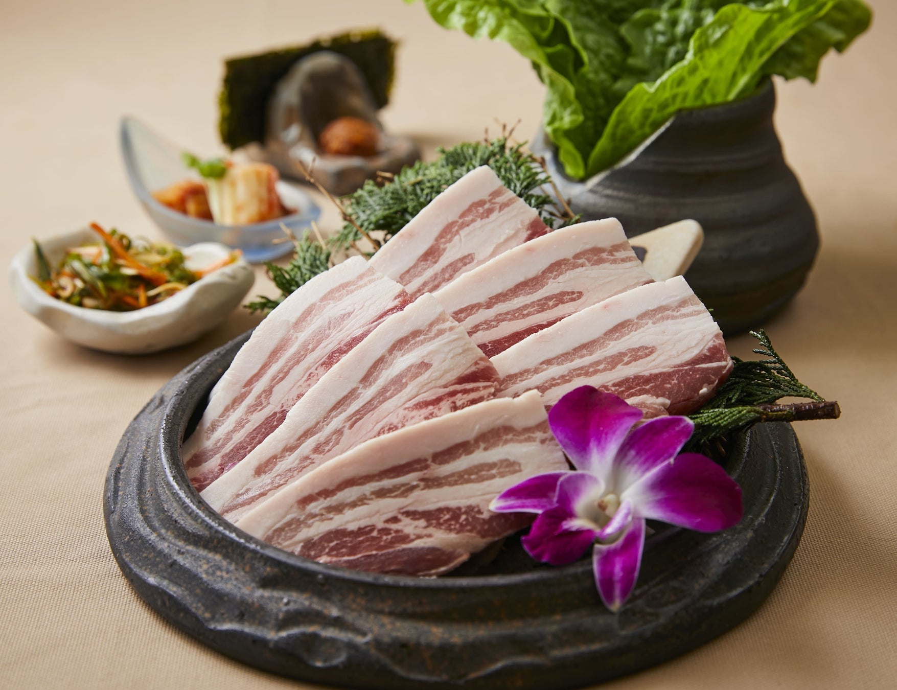 「和匠肉料理 松屋」バラ肉のサムギョプサル風 1,980円 ◎13階 レストラン街『祝祭ダイニング』