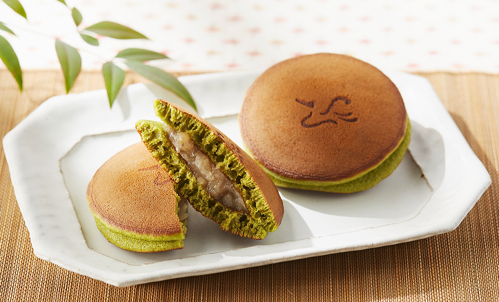 「鶴屋八幡」 宇治抹茶舞鶴 （白小倉あん入り、１個）各２８１円 ＜阪神梅田本店限定＞　※５月１１日（水）リニューアル