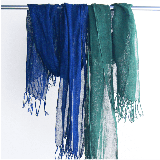 八重山藍染 房付リネンストール （約180×50㎝、リネン100%）各12,100円