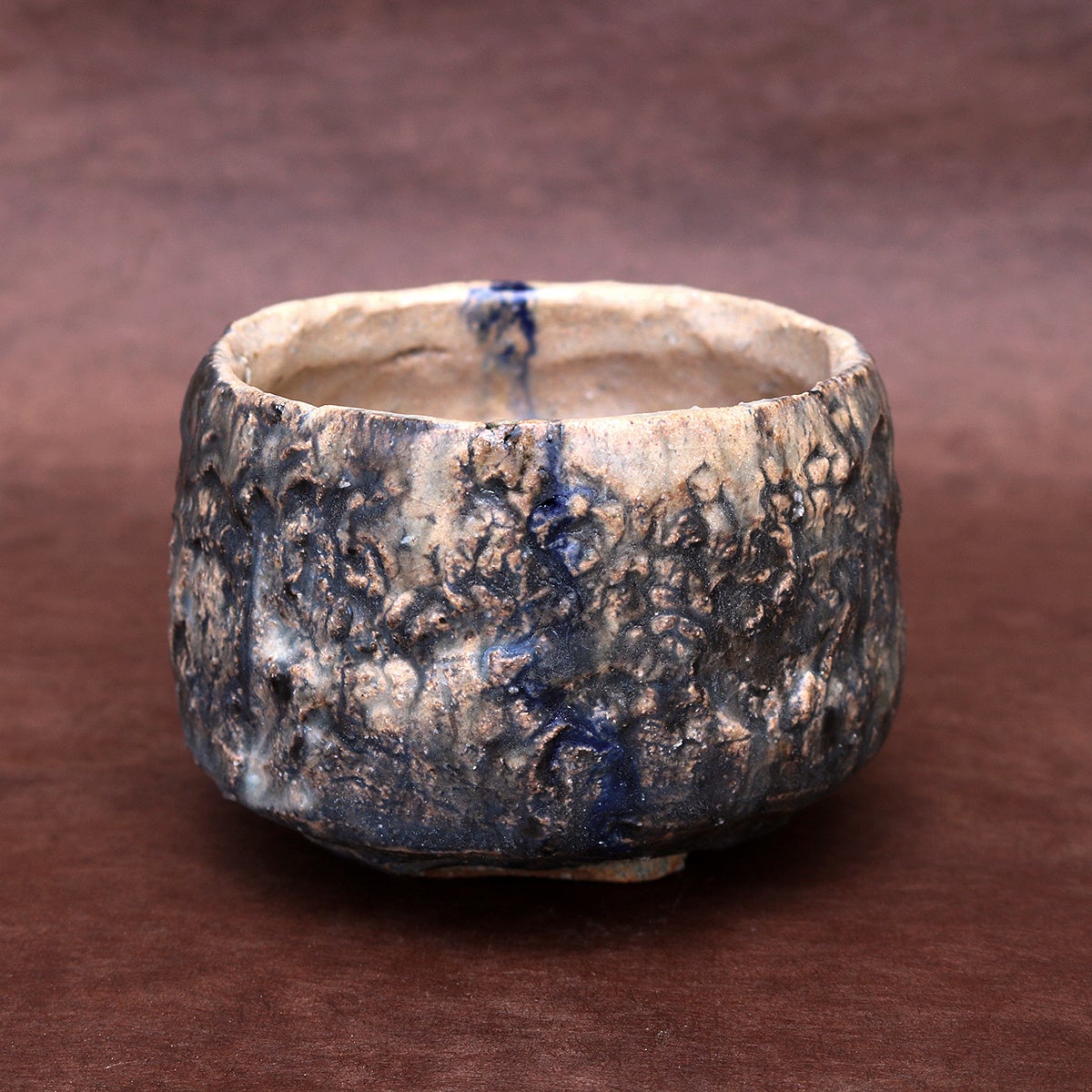 ③「茶盌　蜘蛛の糸」 （陶土、径12×高さ8.1cm、木箱付き ） 55,000円（税込）